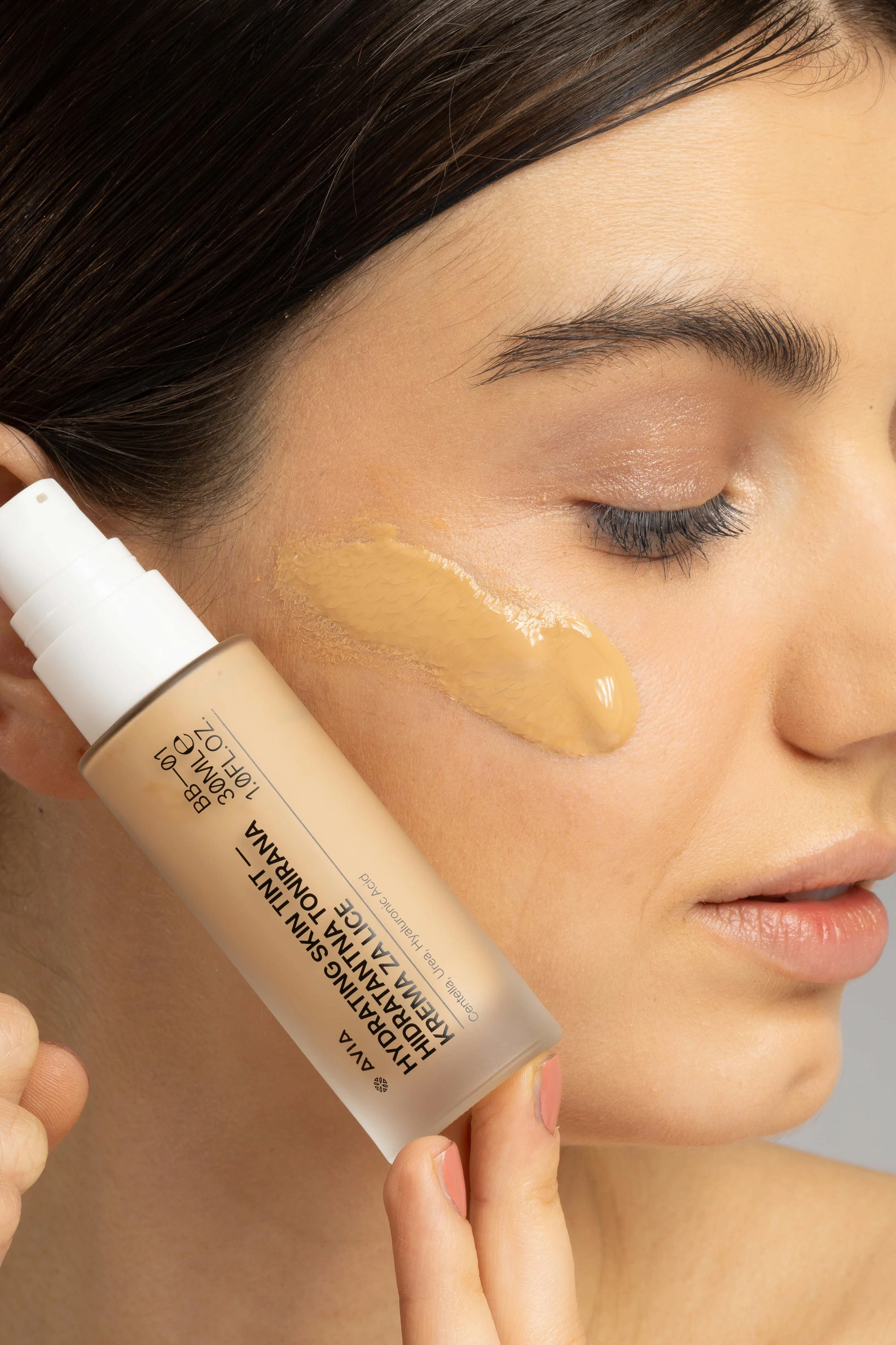 Hydrating Skin Tint  Sand — slika 3