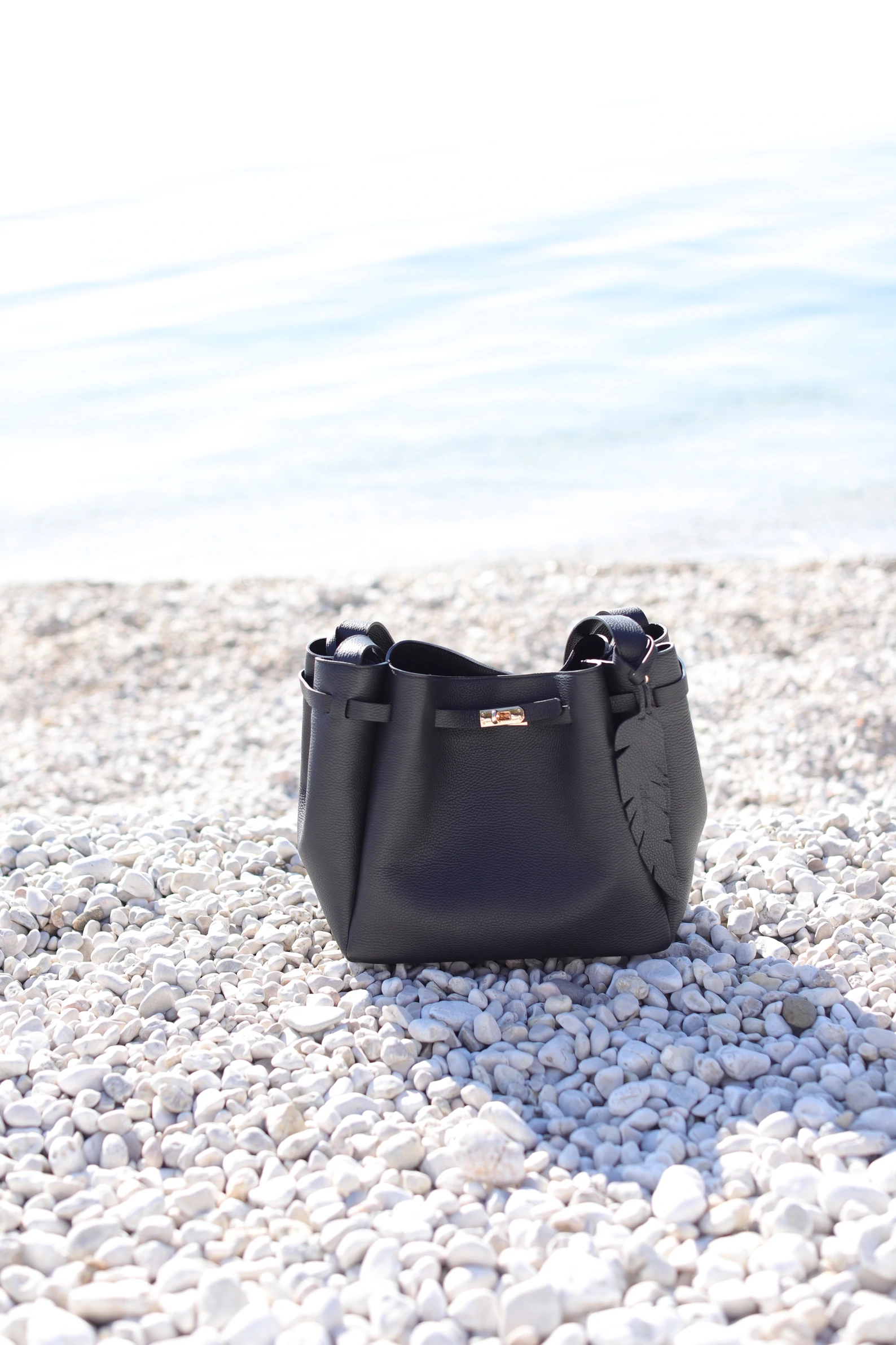 AVA TOTE  