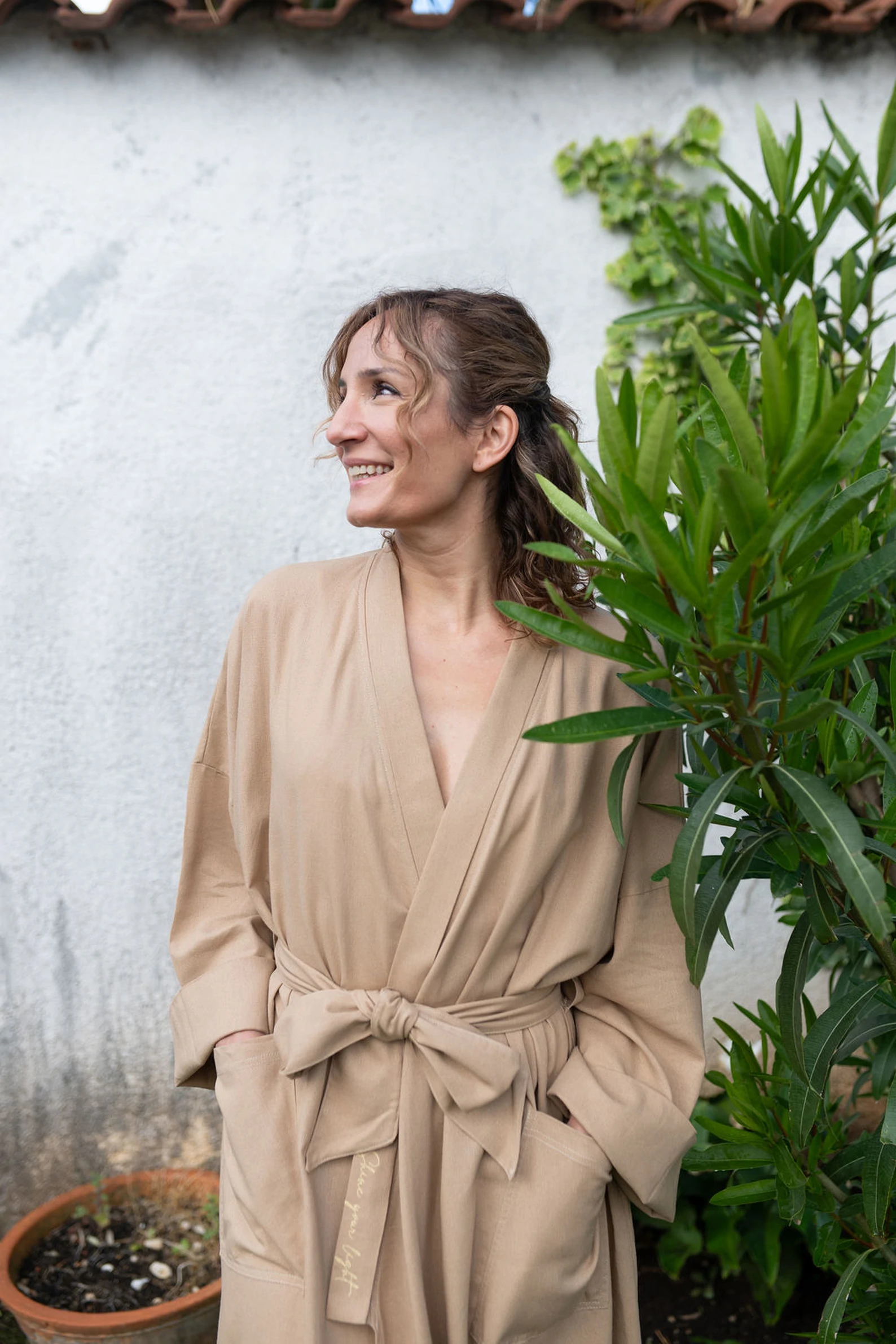 KAUR Nude Linen Kimono — slika 3