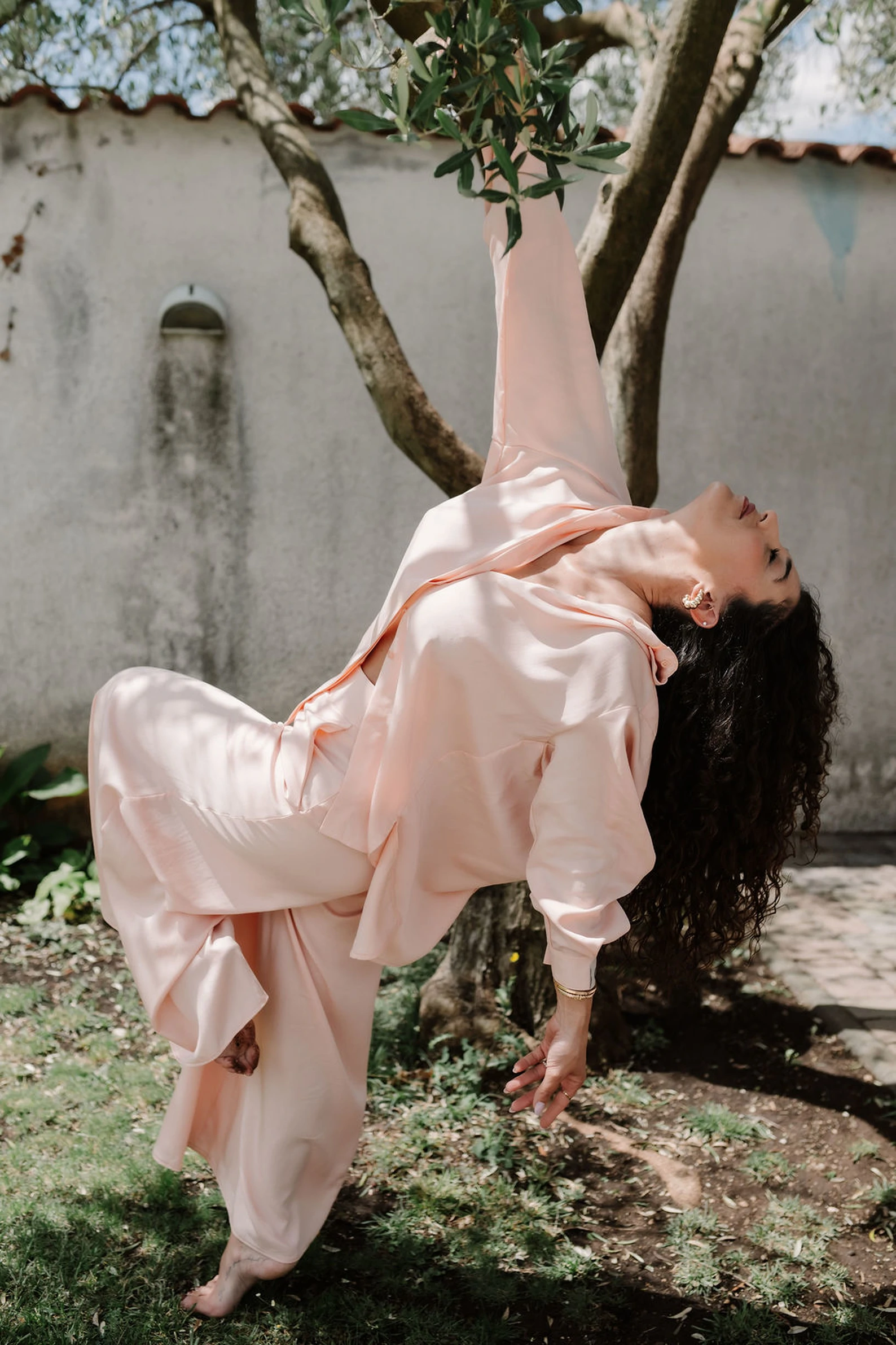 KAUR ‘Abundance’ Oversized Blouse Soft Rose — slika 3