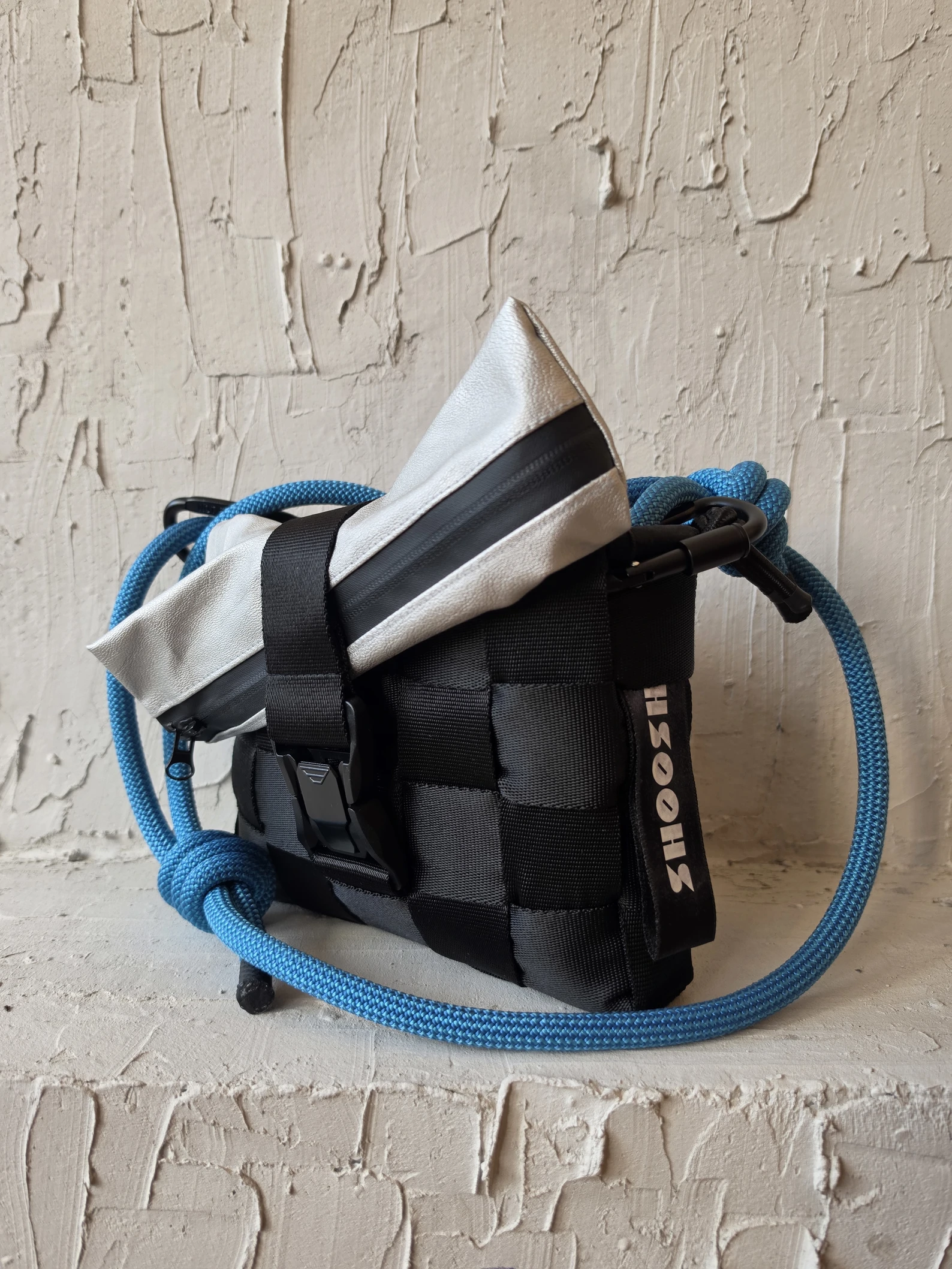 Shoosh torbica Silver&Electric Blue M — slika 2