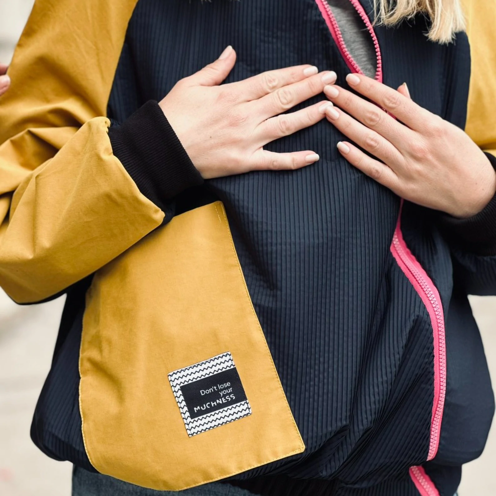 Muchness bomber jakna