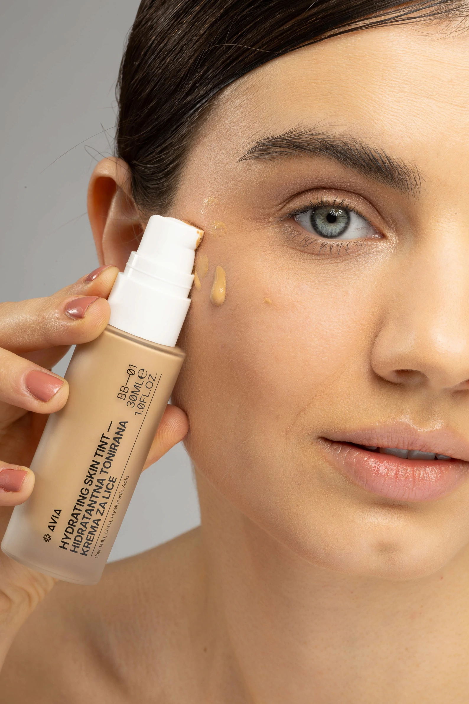 Hydrating Skin Tint  Sand — slika 2