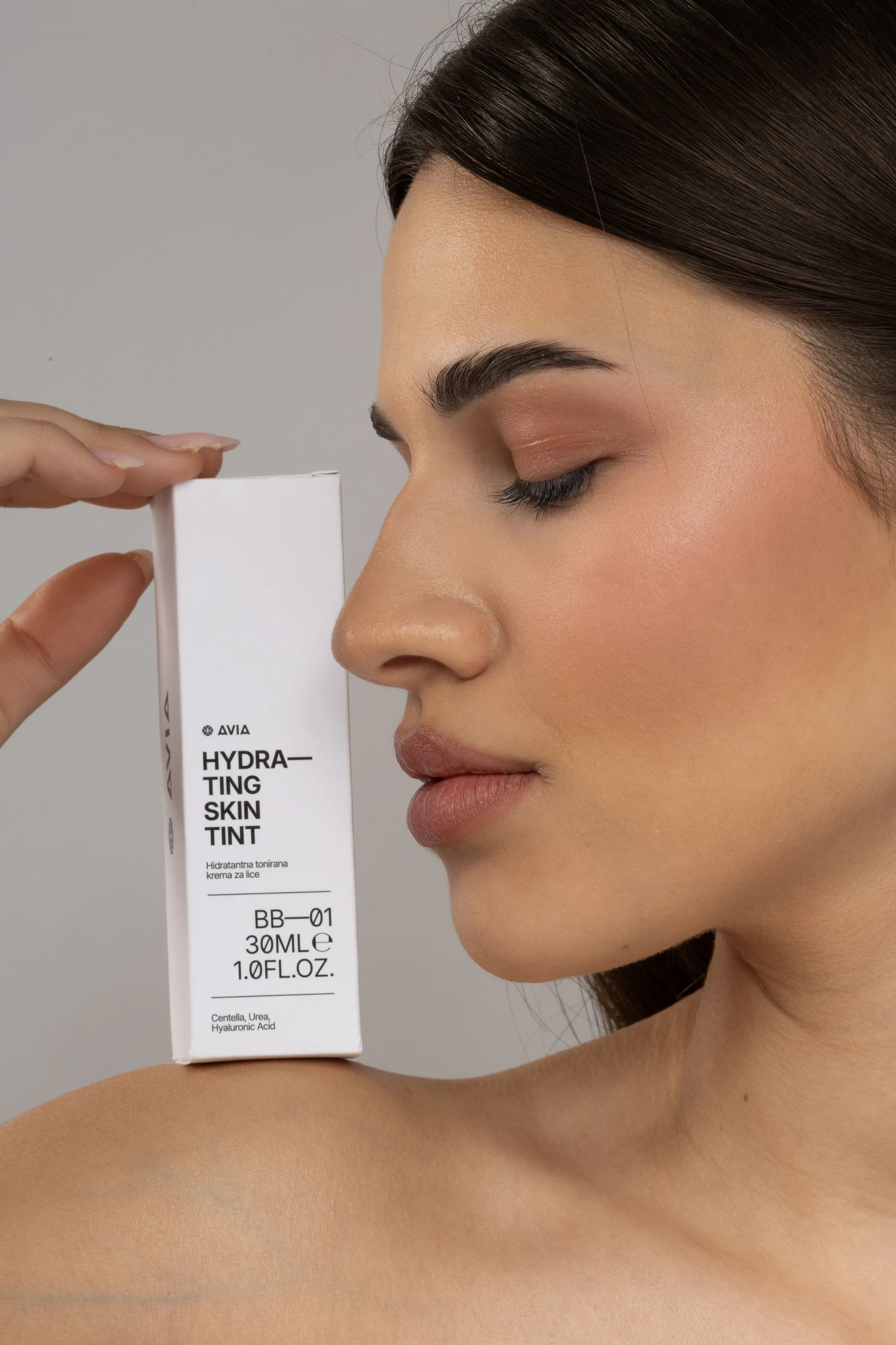 Hydrating Skin Tint Almond — slika 4