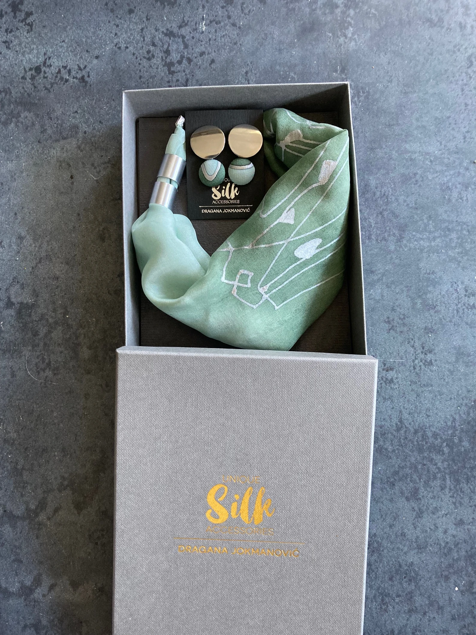 SILK SET pastelno zeleni — slika 3