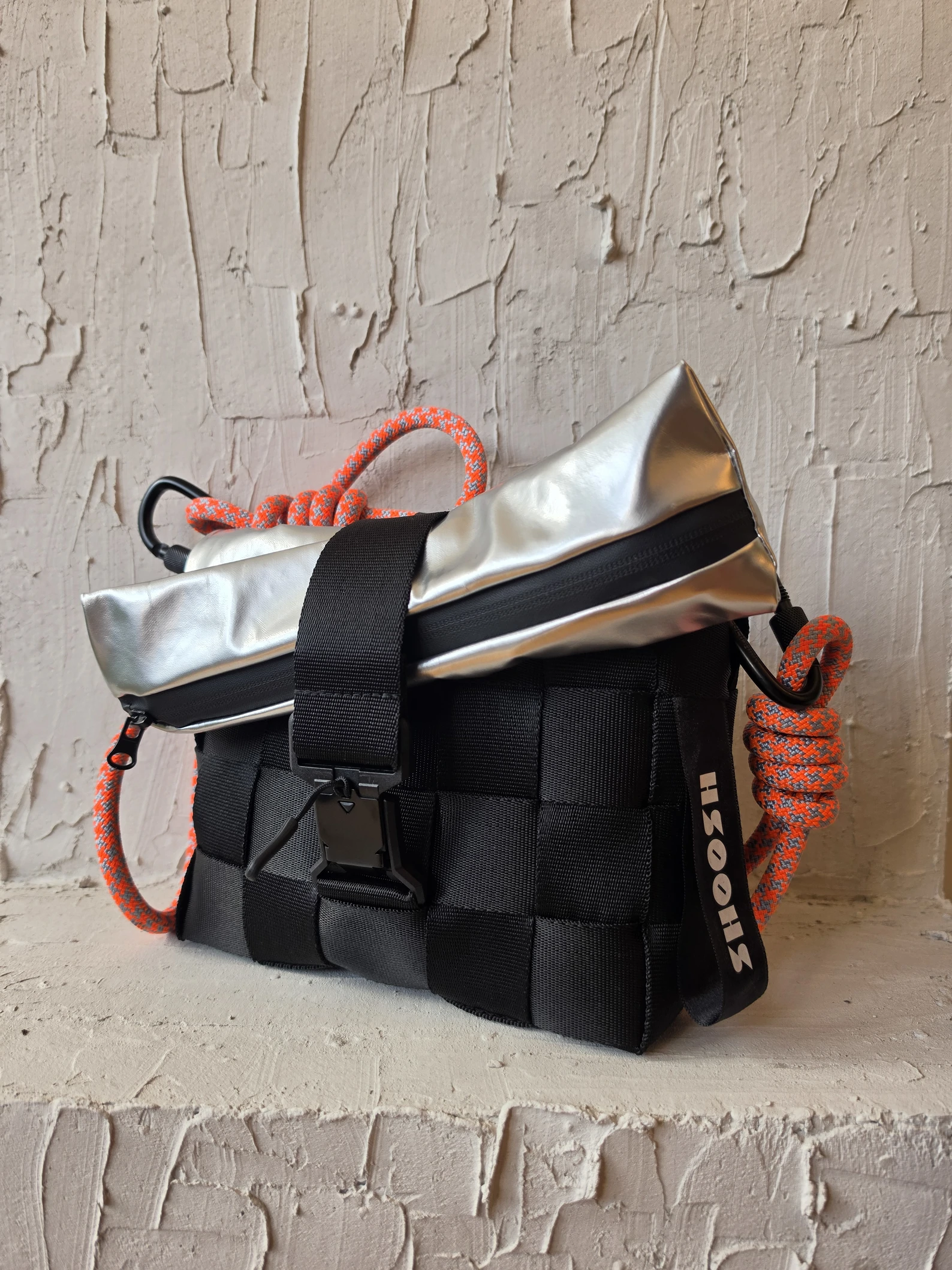 Shoosh torbica Silver&Neon Orange L — slika 2