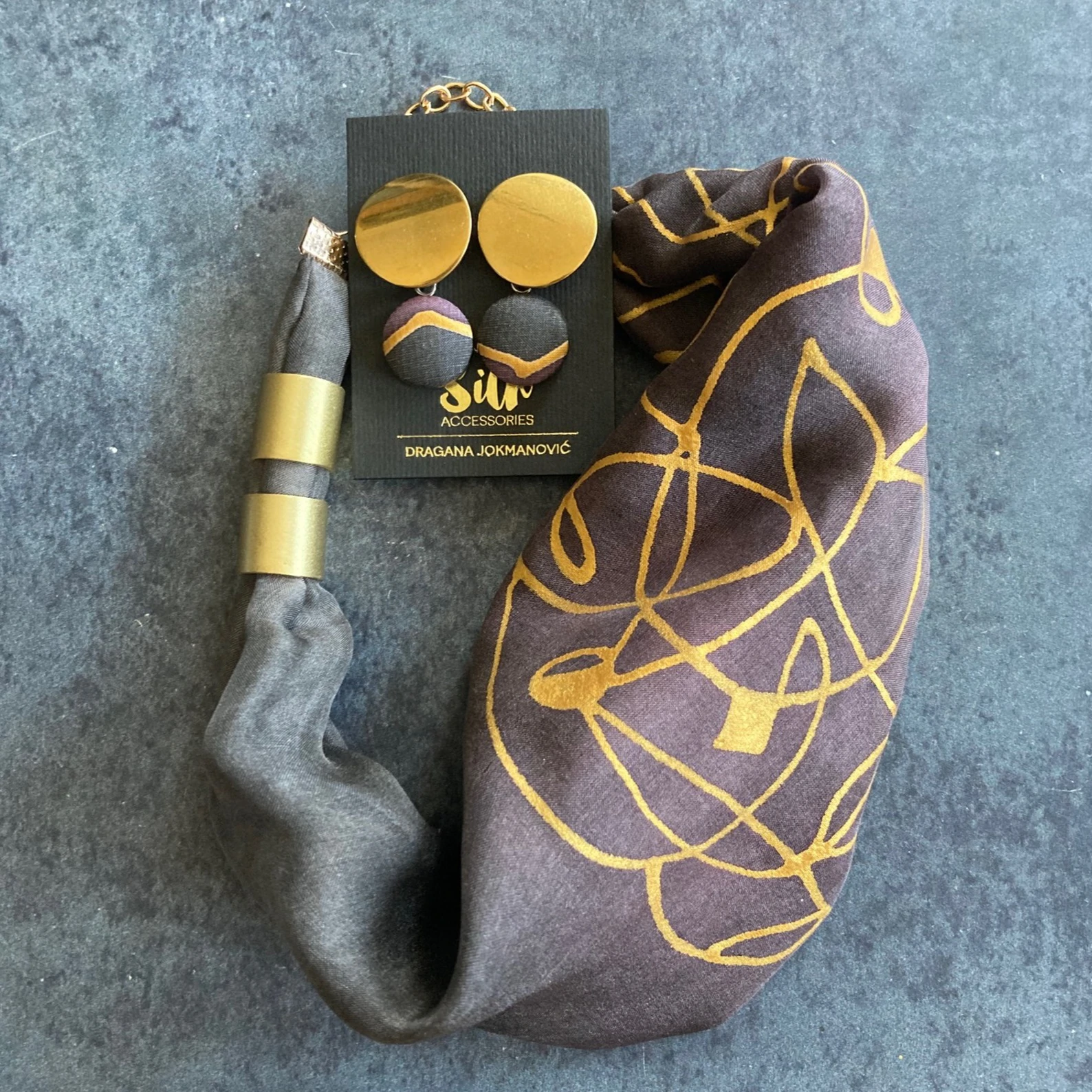 SILK SET tamno sivo - bordo