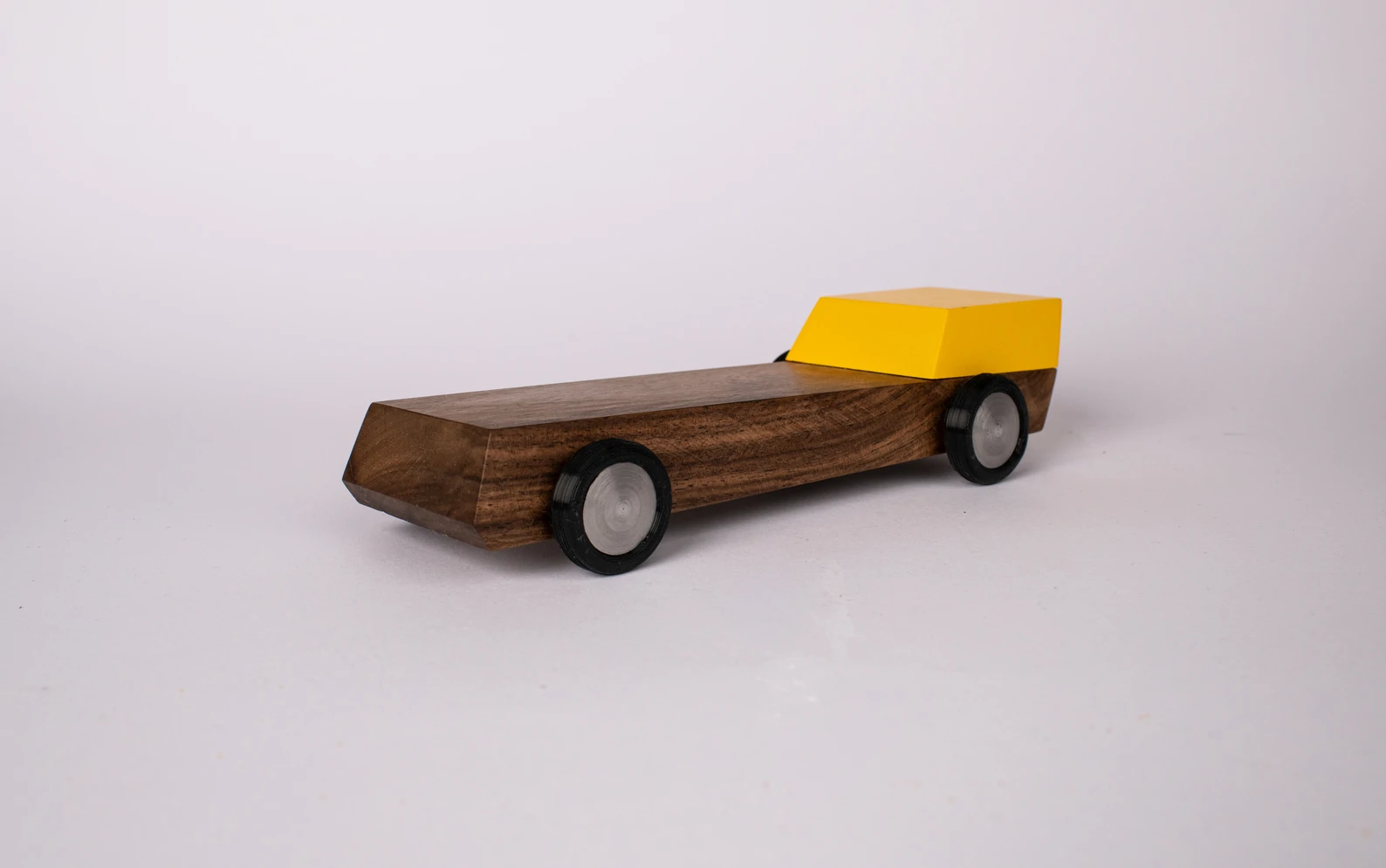 TOCHAK AUTOMOBIL — slika 3