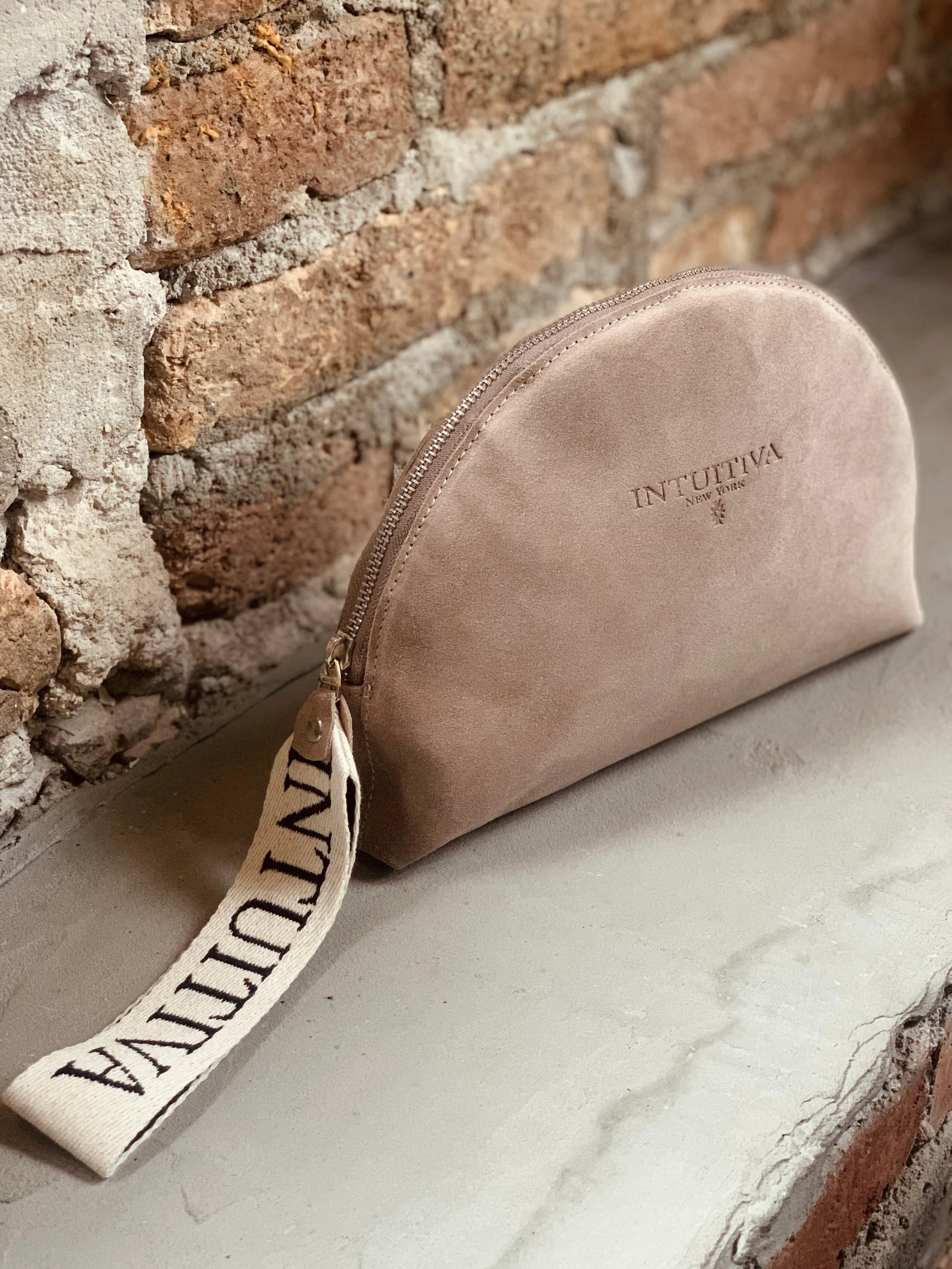 The Moon Suede Clutch — slika 4