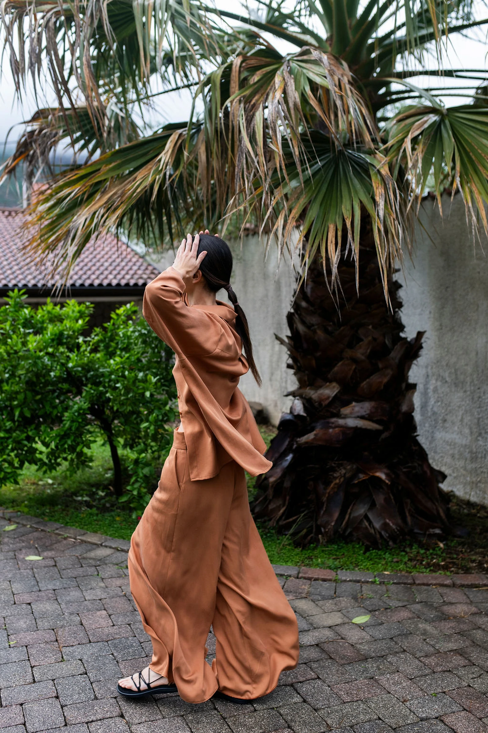 KAUR ‘Abundance’ High Waist Trousers in Caramel — slika 7