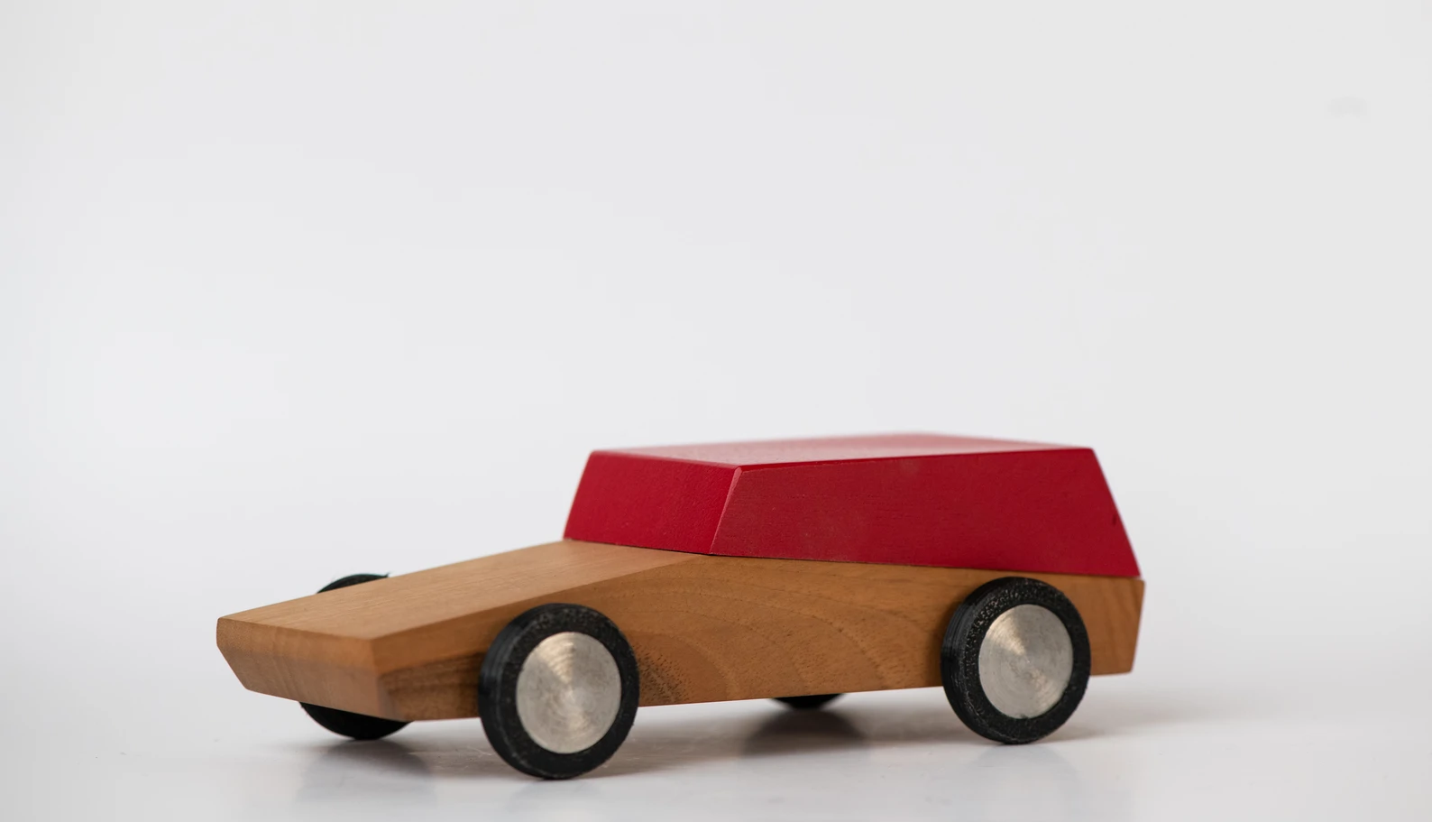 TOCHAK AUTOMOBIL — slika 2