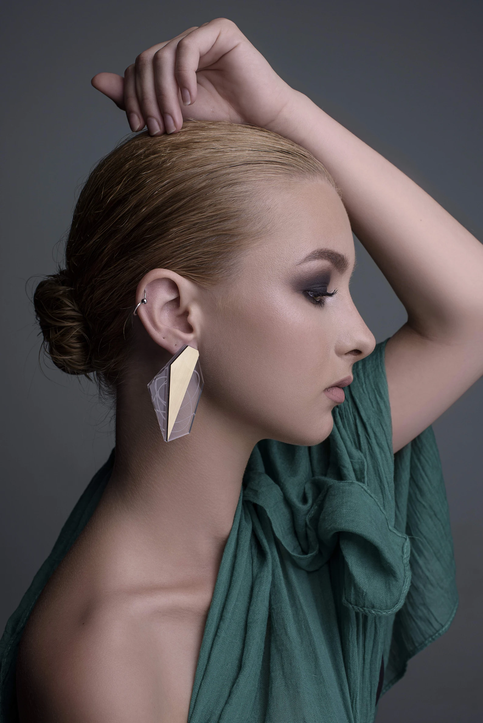 TARA NAUŠNICE