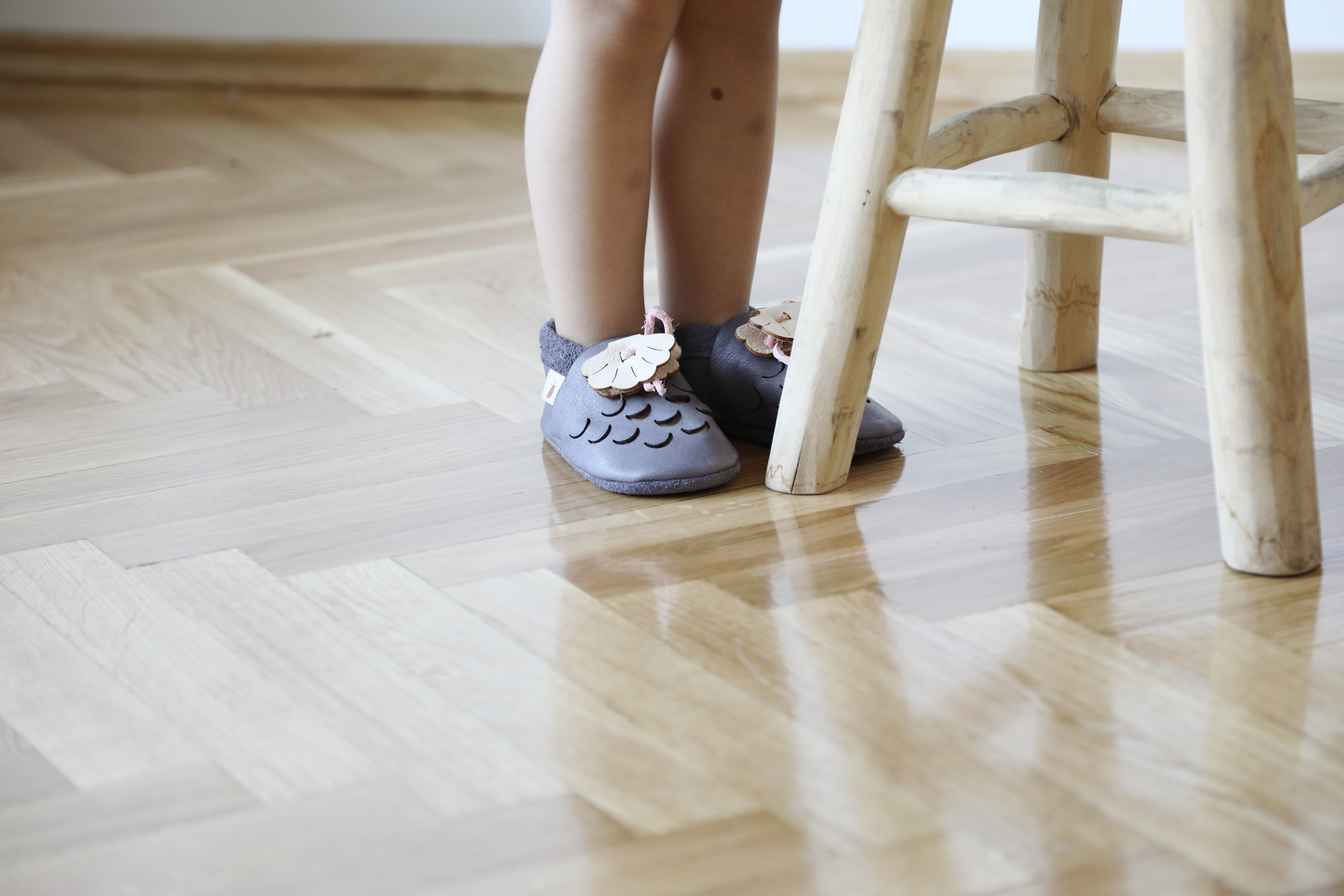 Super comfortable baby shoes, ideal for crawling, first steps and children up to 3 years old. Soft soles support natural feet development and barefoot walking. Made of genuine premium, vegetable-tanned leather, safe for child's bare feet. Cute small cuts 