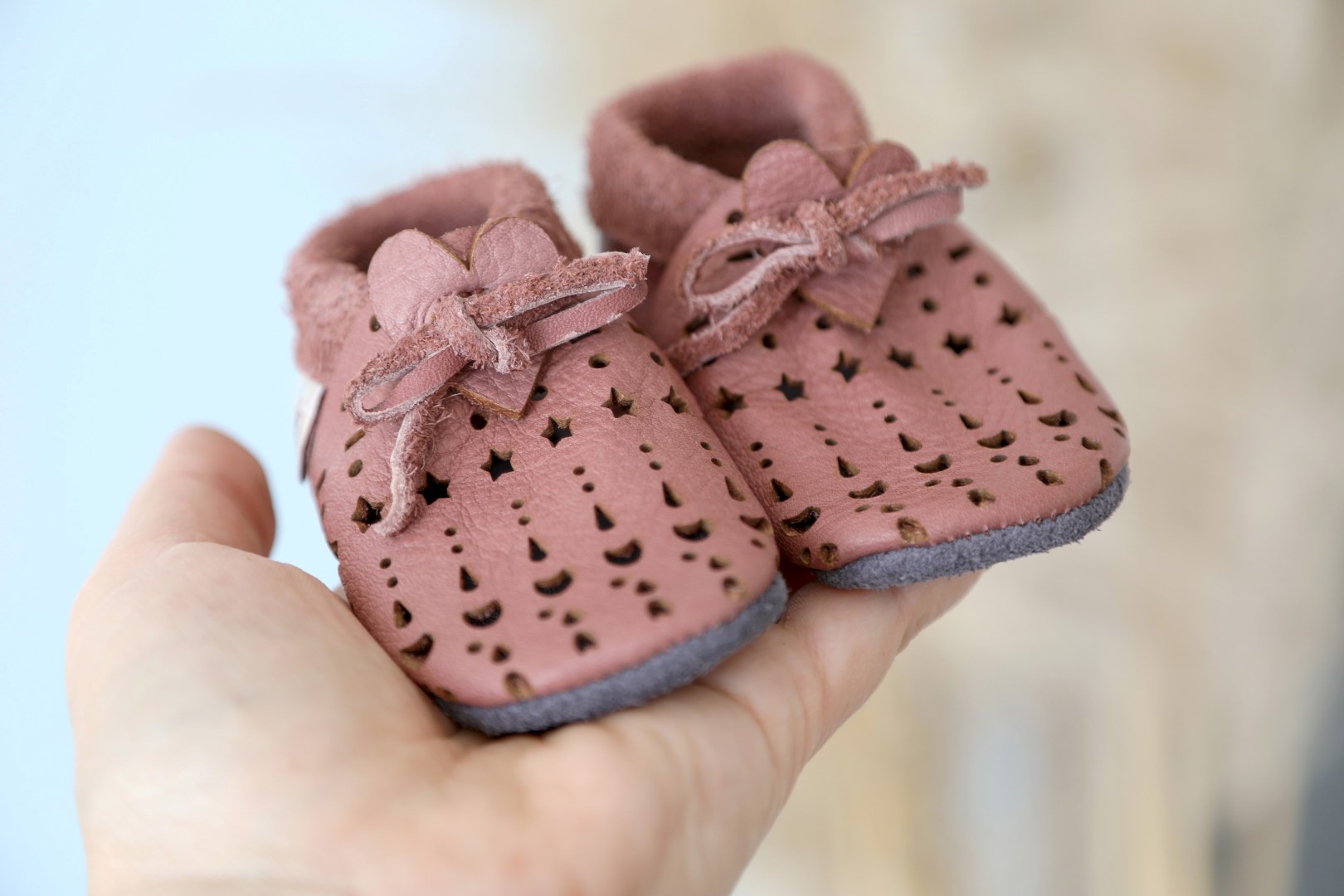 Super comfortable baby shoes, ideal for crawling, first steps and children up to 3 years old. Soft soles support natural feet development and barefoot walking. Made of genuine premium, vegetable-tanned leather, safe for child's bare feet. Cute small cuts 