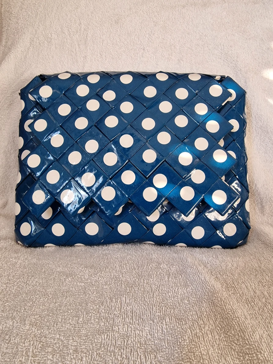 Plava torba sa tockama na preklop /Blue paper bag with dots and flap — slika 3