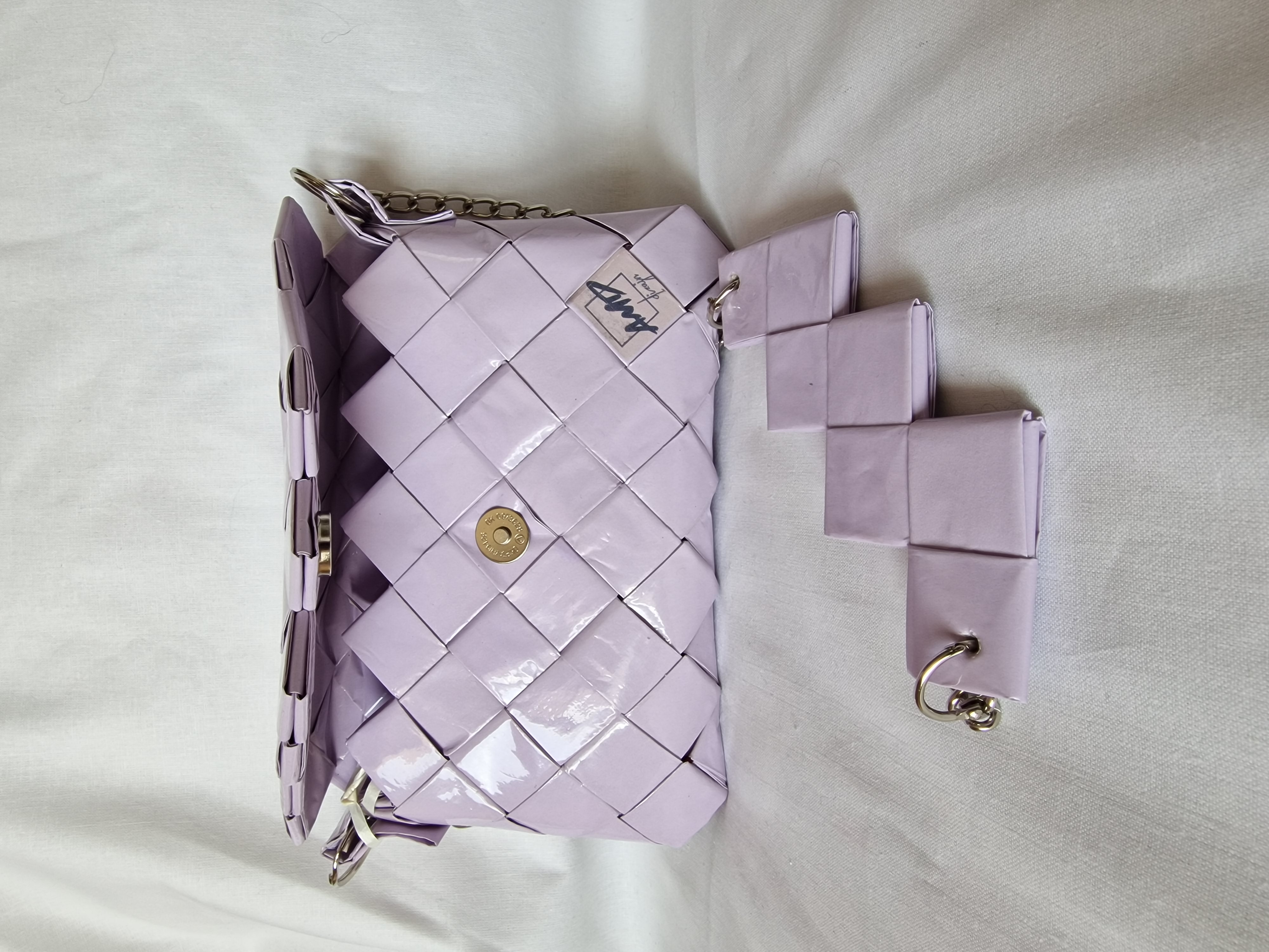 Pastelno lila torba na preklop / Pastel lilac bag with flap