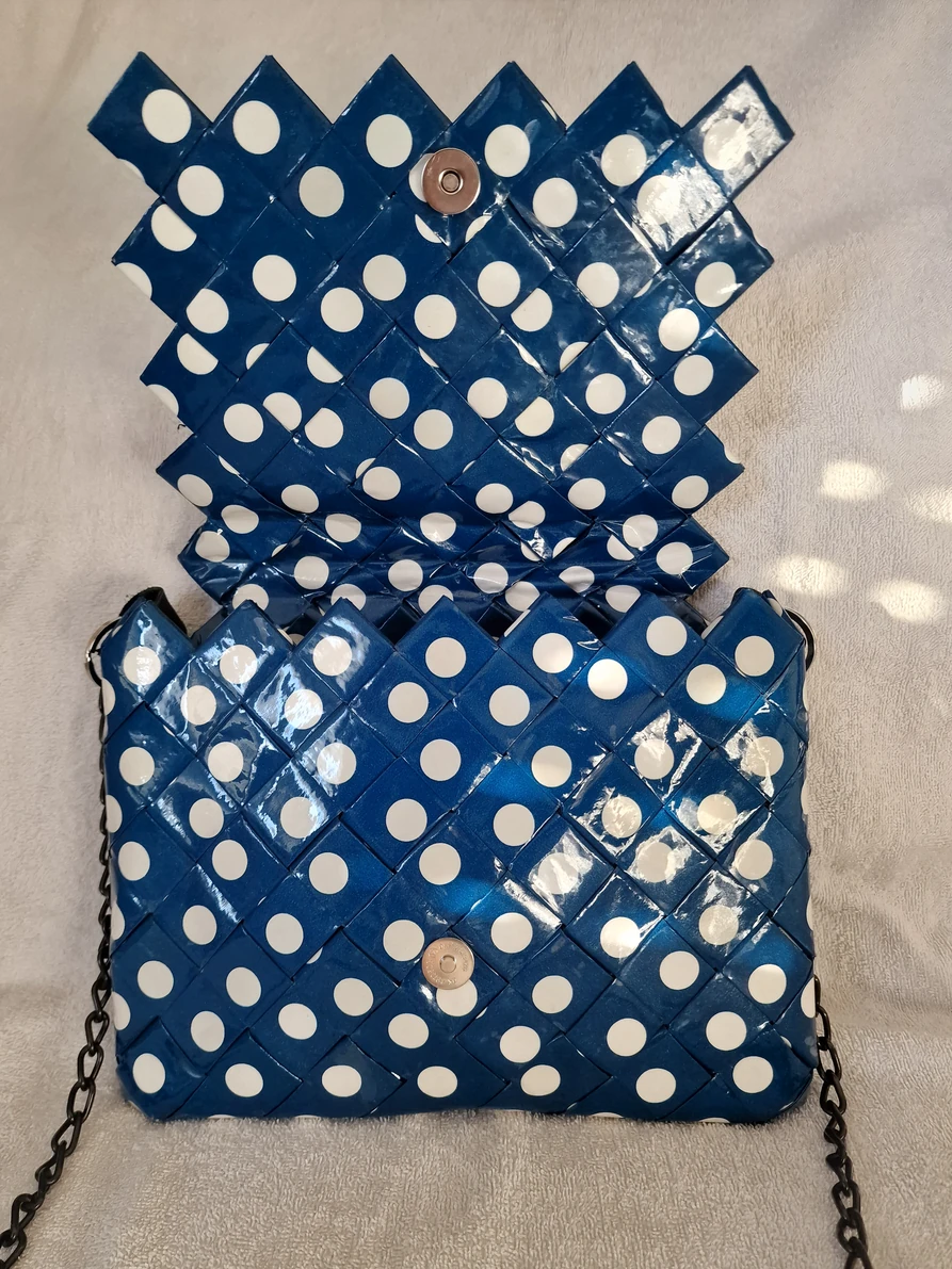 Plava torba sa tockama na preklop /Blue paper bag with dots and flap — slika 6