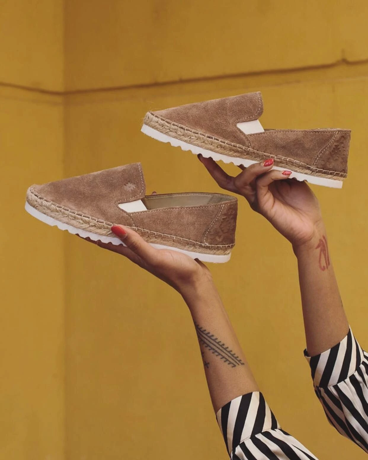 INTUITIVA Womens Brownstone Espadrilles — slika 2