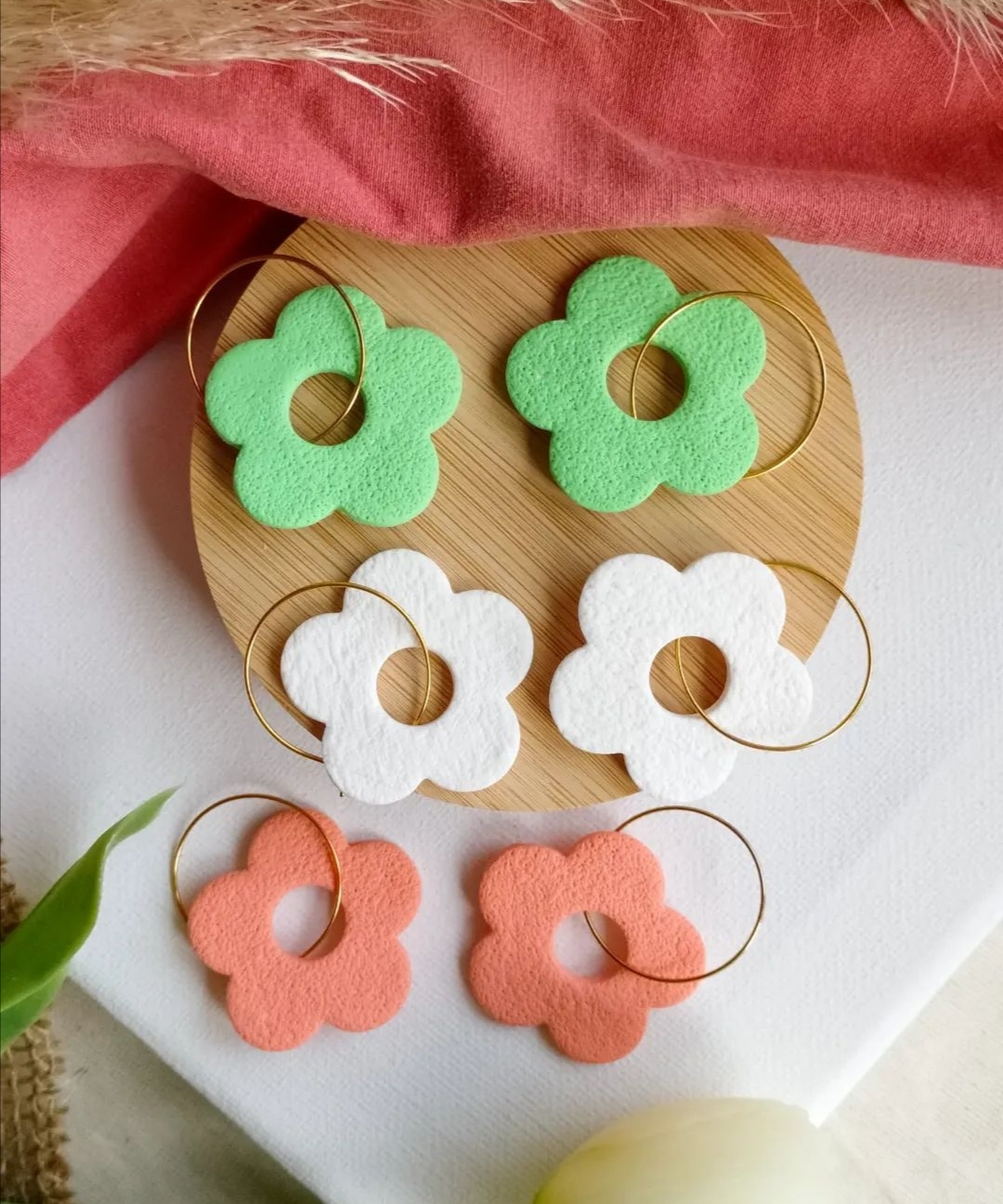 Jednostavne, efektne "Floral hoops" naušnice od polimerne gline 