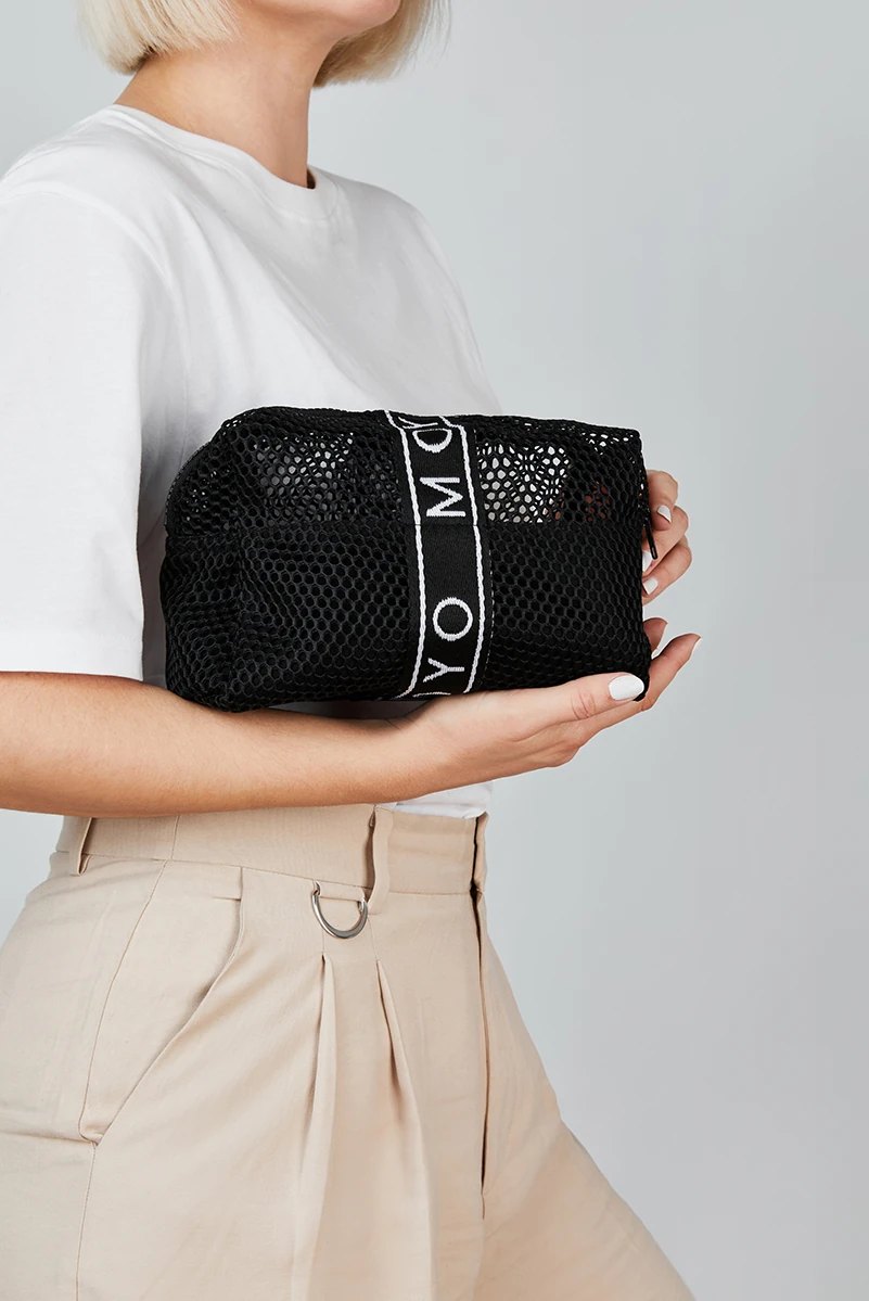 Breezy mini bag – elegantni i moderni neseser od poluprovidne mreže. — slika 2