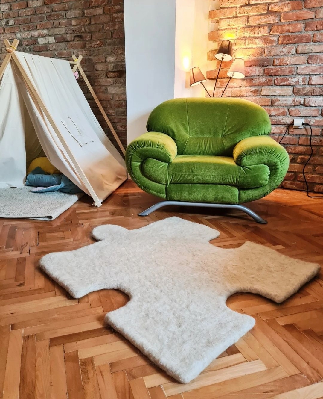 Vuneni tepih u obliku puzzle s 3 rupe u 1 glavom