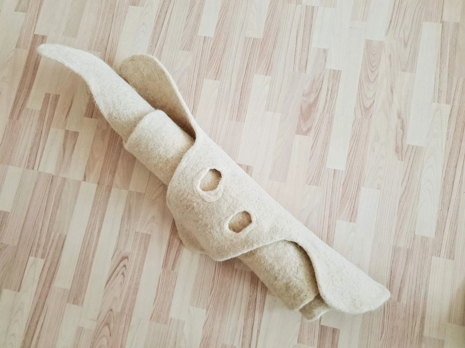 Vuneni tepih u obliku duha — slika 2